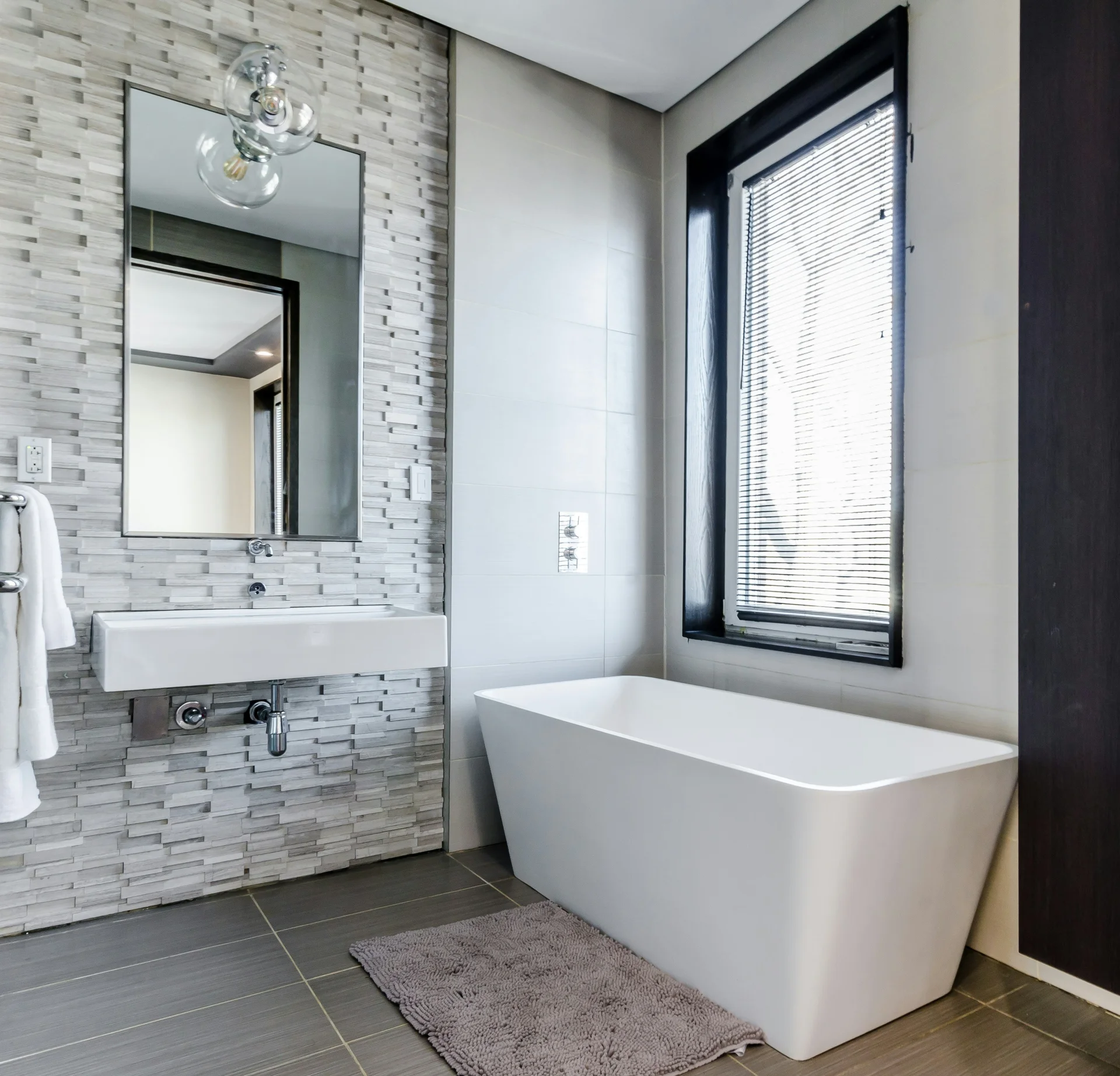 Reforma de baño moderna en Málaga — Nova Remont